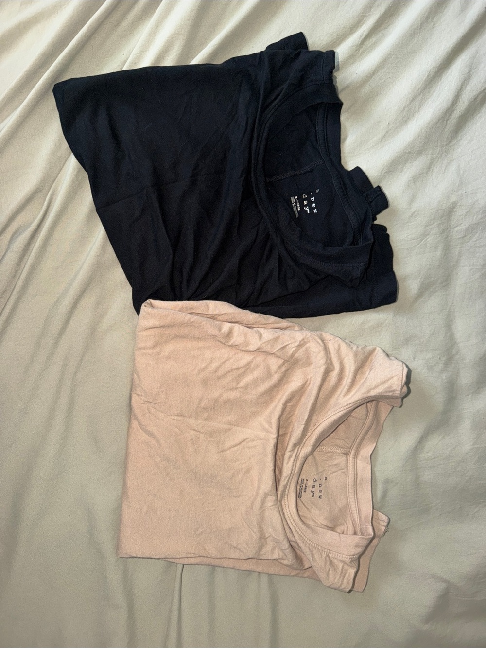 Women’s Short Sleeve Tee Set - Black & Beige